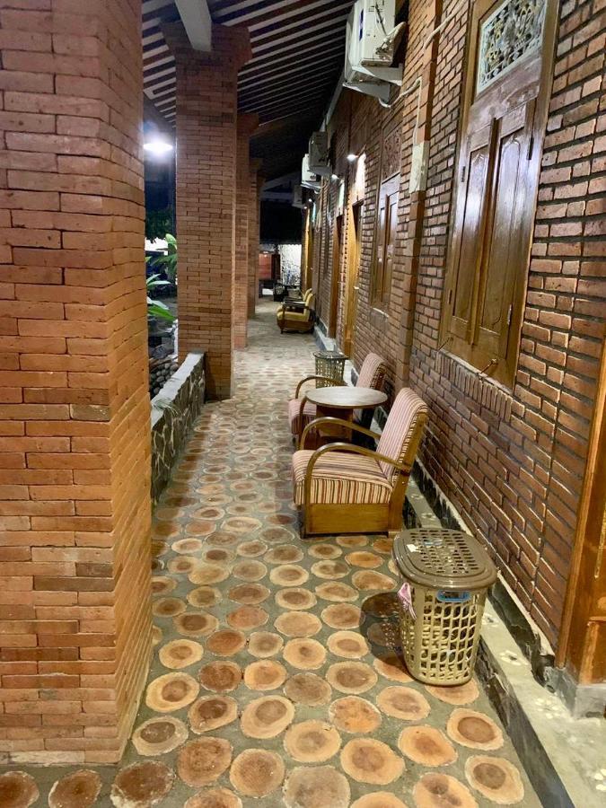Blitar Djoglo Djatimalang Guesthouse מראה חיצוני תמונה